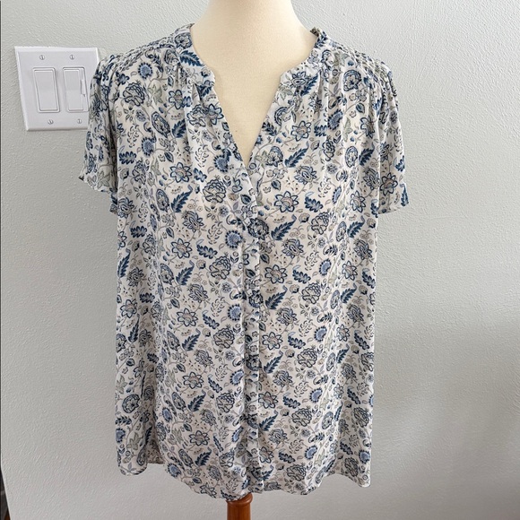Rose & Olive Tops - Rose & Olive Blue and White Floral Blouse